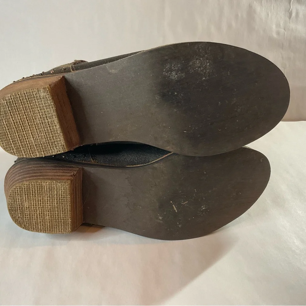 Reef Adora studded detail rustic distressed faux leather ankle boots women’s 7 - Picture 4 of 6